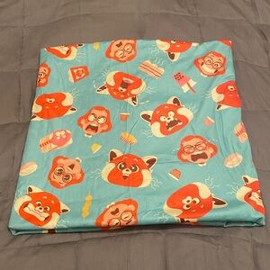 Disney Turning red blanket new!
